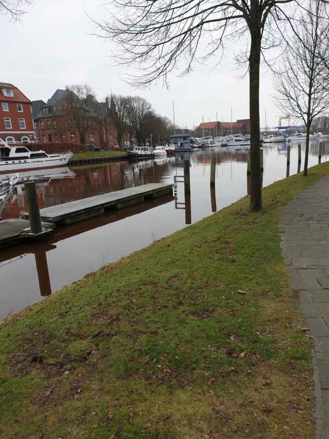 Maje Am Alten Binnenhafen Emden Kültér fotó