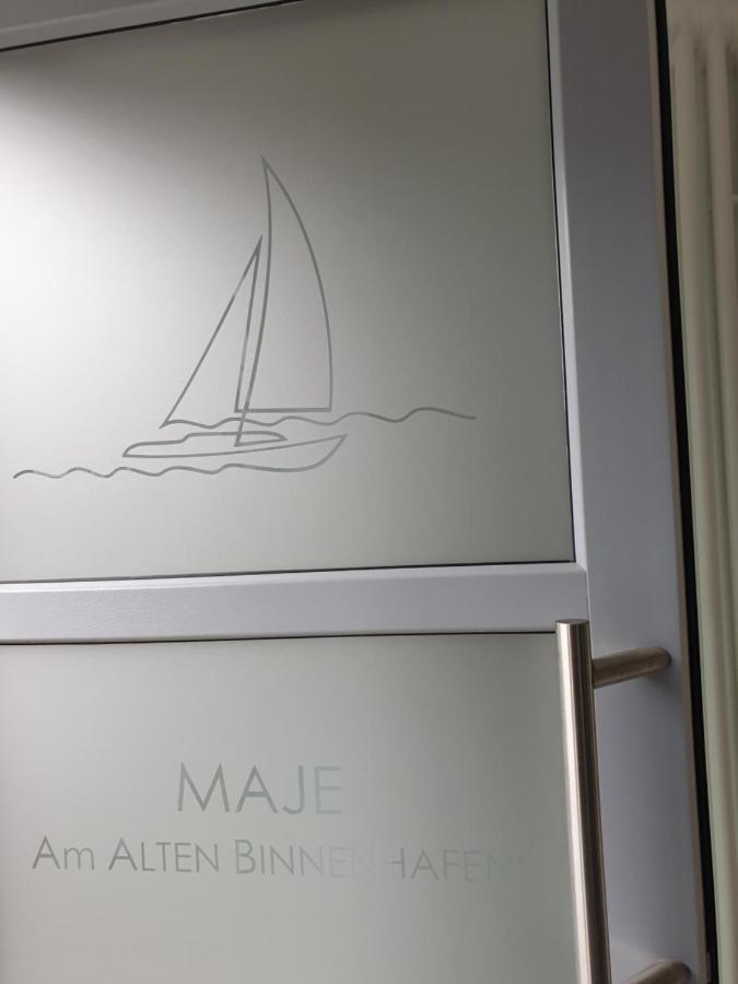 Maje Am Alten Binnenhafen Emden Kültér fotó