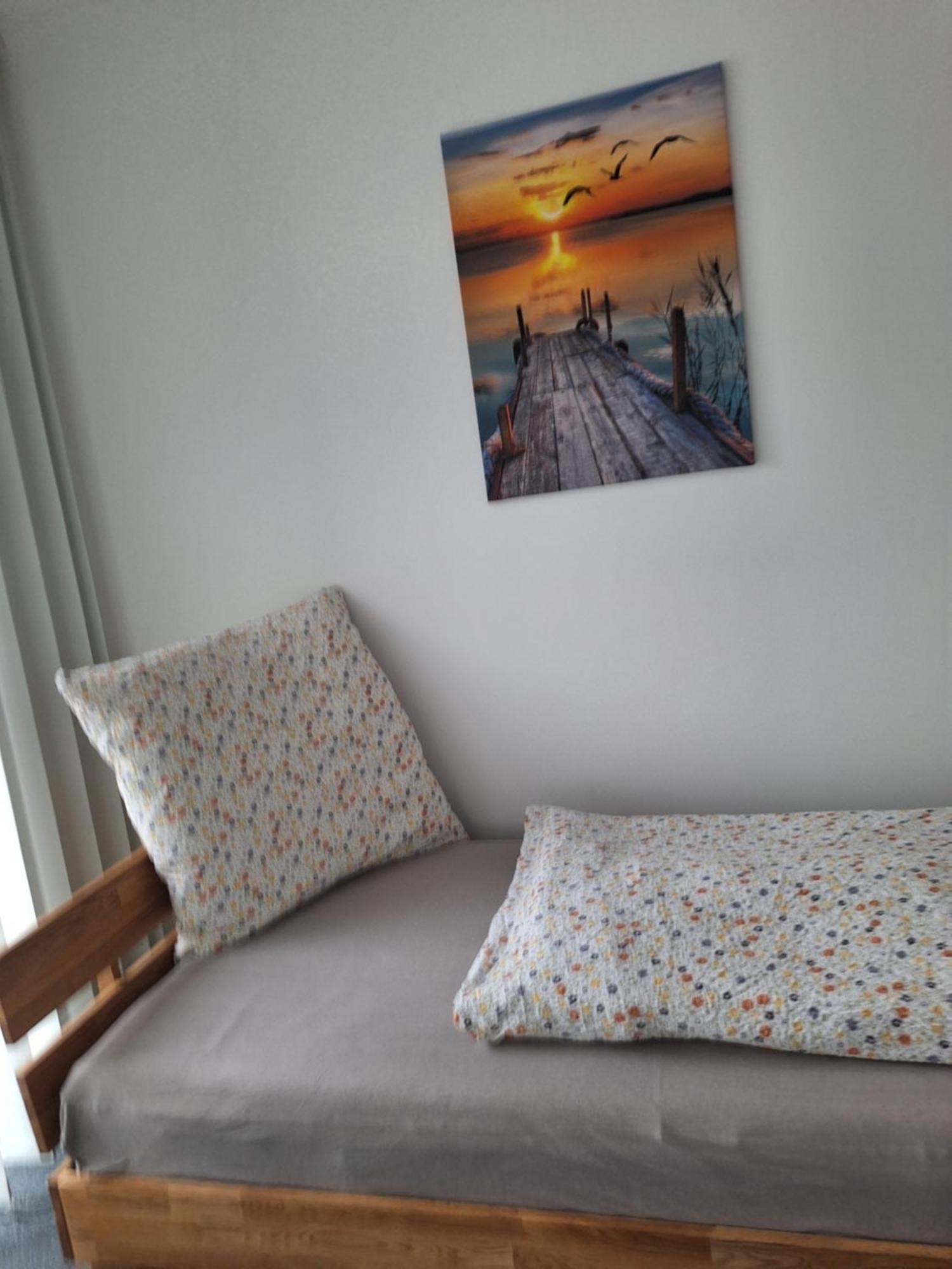 Maje Am Alten Binnenhafen Emden Kültér fotó